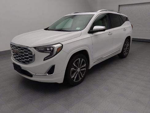 Used 2019 GMC Terrain Denali w/ Comfort Package image 2