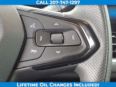 Used 2025 Chevrolet TrailBlazer LT AWD/4WD image 17