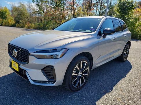 Used 2024 Volvo XC60 B5 Plus image 1
