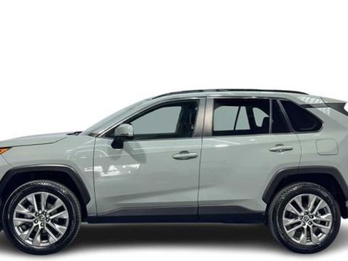 Used 2021 Toyota RAV4 XLE Premium image 1