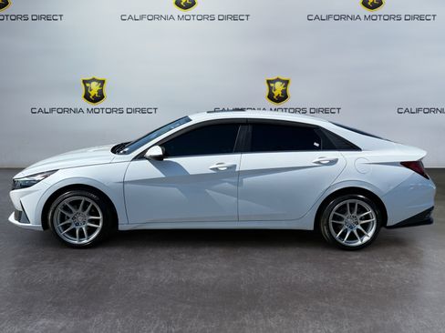 Used 2021 Hyundai Elantra Limited FWD image 2