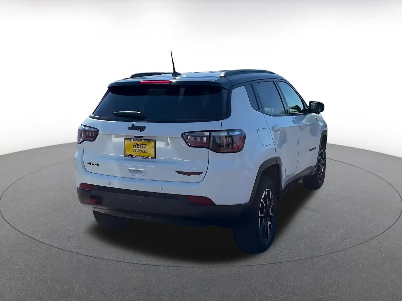 Used 2026 Jeep Compass Trailhawk AWD/4WD image 13