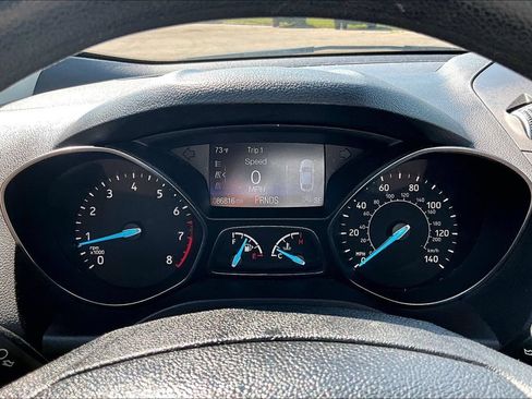 Used 2018 Ford Escape SE FWD image 19