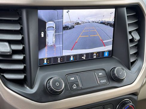 Used 2021 GMC Acadia Denali w/ Denali Ultimate Package image 16