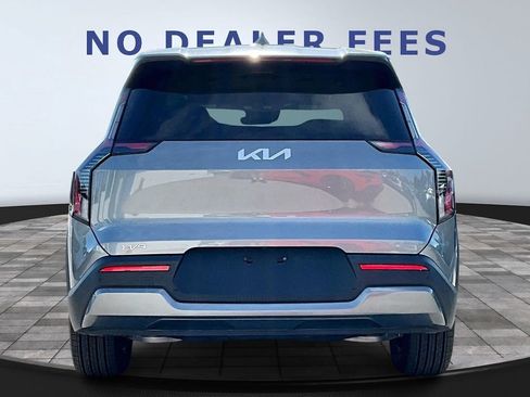 Used 2024 Kia EV9 Light Long Range image 5