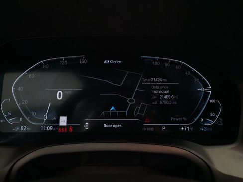 Used 2022 BMW 330e xDrive w/ Premium Package AWD/4WD image 2