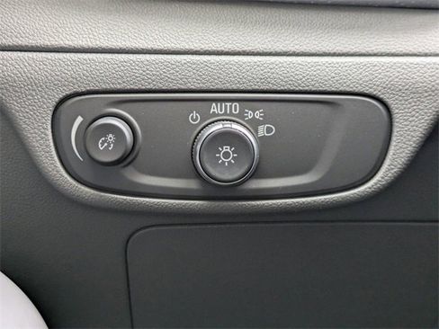 Used 2023 Chevrolet Bolt EUV Premier w/ Sun & Sound Package image 27