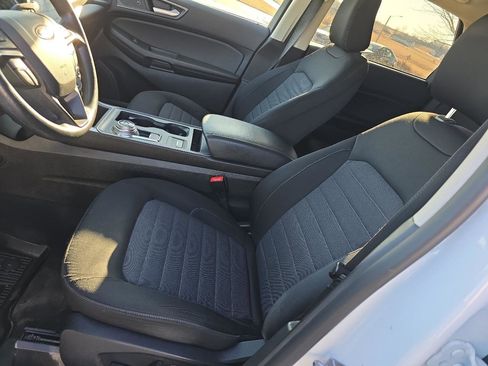 Used 2021 Ford Edge SE image 21
