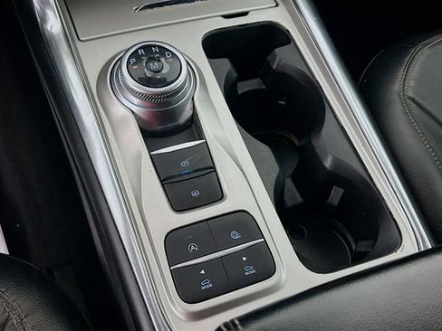 Used 2020 Ford Explorer Limited image 17