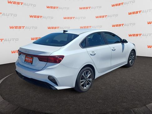 Used 2023 Kia Forte LXS FWD image 5