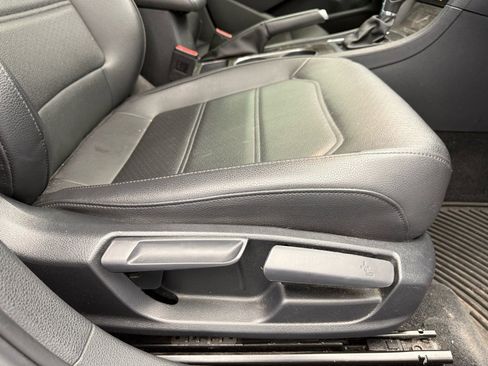 Used 2018 Volkswagen Passat 2.0T SE image 51