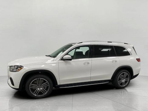 New 2026 Mercedes-Benz GLS 450 4MATIC image 9