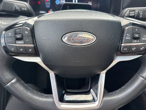 Used 2025 Ford Explorer Platinum w/ LUX Leather Package AWD/4WD image 28
