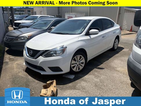 Used 2019 Nissan Sentra S FWD image 1