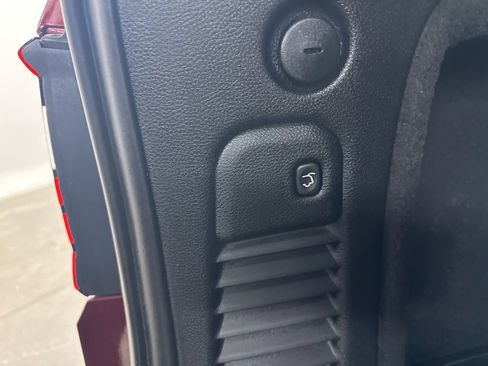 Used 2023 Dodge Durango GT image 28