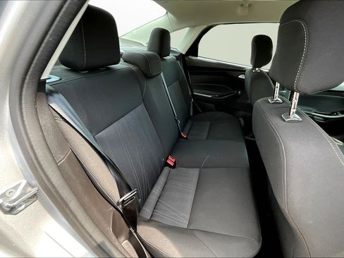 Used 2018 Ford Focus SE image 16