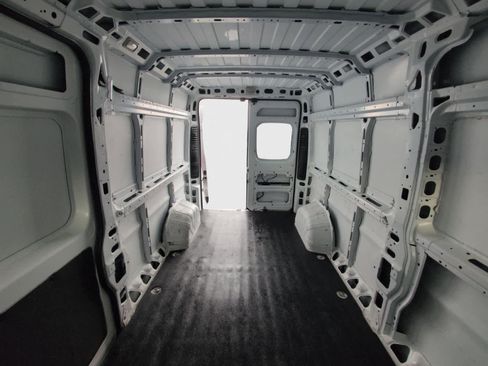 Used 2023 RAM ProMaster 2500 image 19