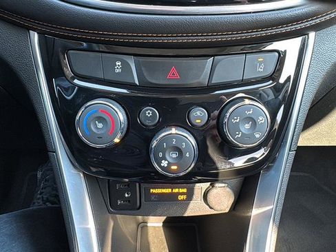 Used 2018 Chevrolet Trax Premier image 21