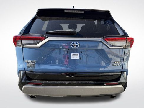 Used 2023 Toyota RAV4 XSE image 5