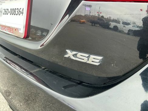 Used 2018 Toyota Camry XSE image 16