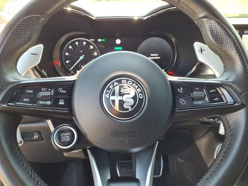 Used 2024 Alfa Romeo Tonale Veloce AWD/4WD image 5
