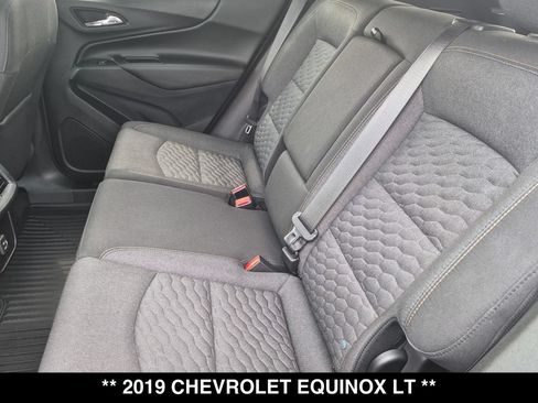 Used 2019 Chevrolet Equinox LT w/ Driver Convenience Package FWD image 3