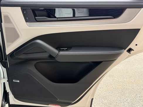 New 2026 Porsche Cayenne S image 23