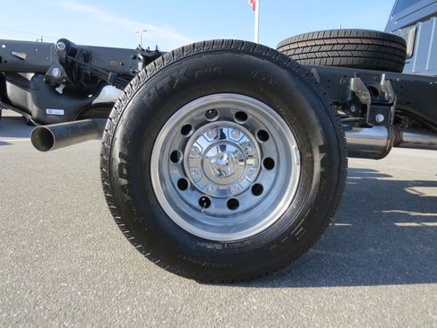 New 2026 RAM 3500 Tradesman w/ Chrome Appearance Group image 10