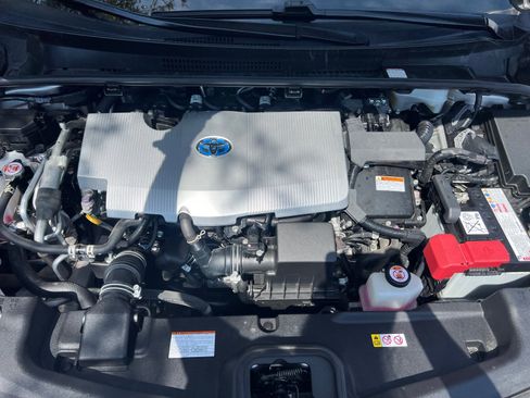 Used 2021 Toyota Prius Prime LE FWD image 32