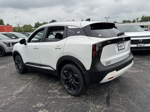 New 2026 Nissan Kicks SR w/ SR Premium Package AWD/4WD image 23