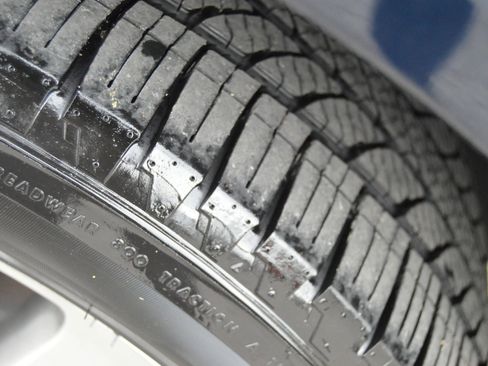 Used 2017 INFINITI QX80 2WD w/ Driver Assistance Package image 8