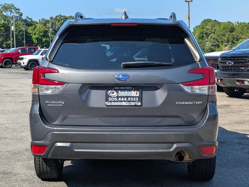 Used 2023 Subaru Forester Premium AWD/4WD image 8