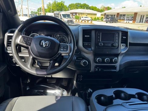 Used 2022 RAM 3500 Tradesman w/ Chrome Appearance Group AWD/4WD image 18