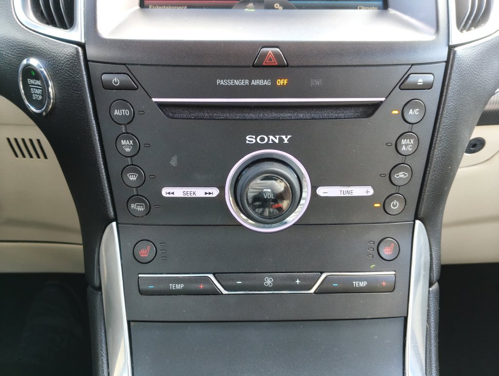 Used 2015 Ford Edge Titanium AWD/4WD image 27