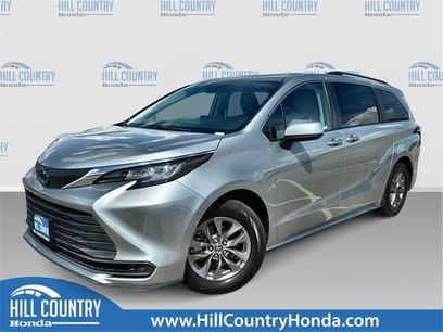 Used 2022 Toyota Sienna LE