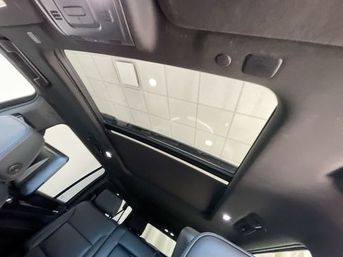 Used 2021 GMC Yukon XL Denali w/ Denali Ultimate Package AWD/4WD image 22