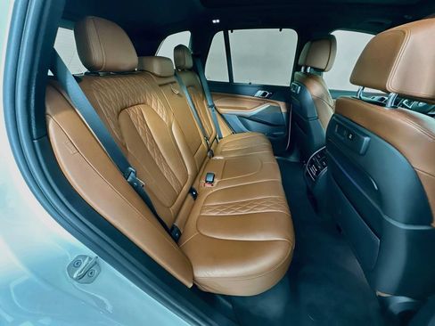 Used 2022 BMW X5 xDrive40i w/ M Sport Package AWD/4WD image 28
