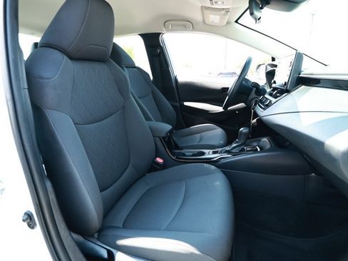 Used 2022 Toyota Corolla LE FWD image 26