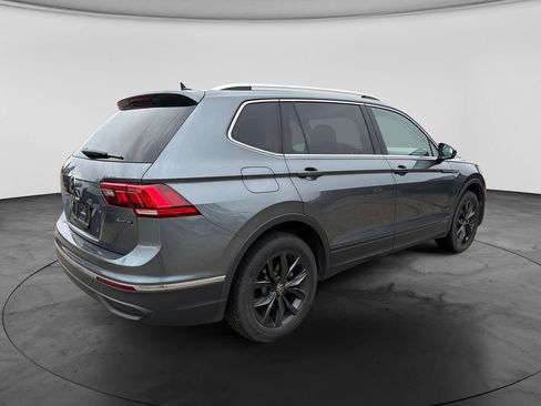 Used 2024 Volkswagen Tiguan SE AWD/4WD image 7
