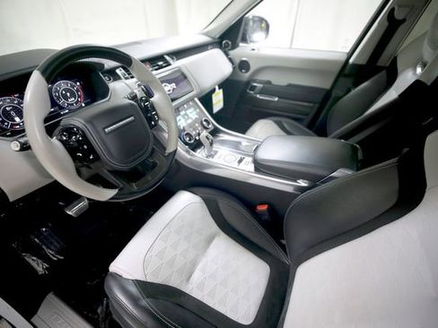 Used 2020 Land Rover Range Rover Sport SVR image 6