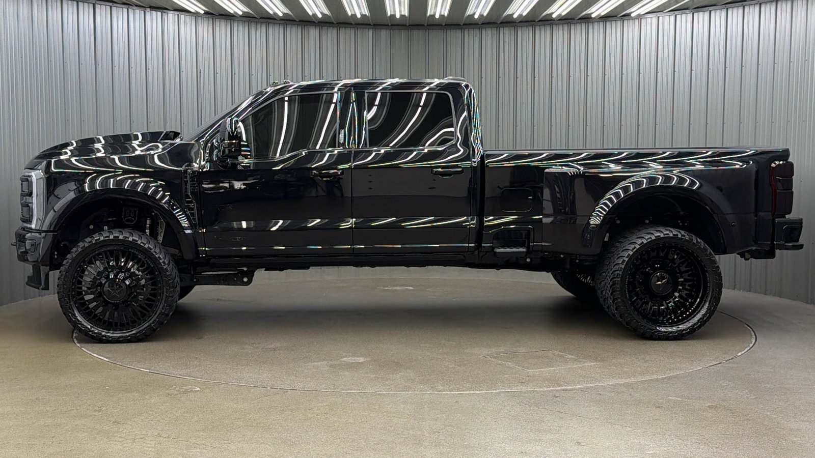 Used 2026 Ford F450 Platinum w/ Platinum Plus Package AWD/4WD image 2