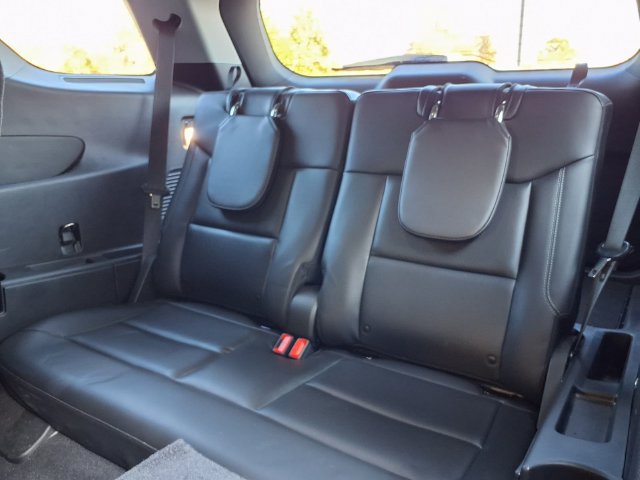 Used 2021 Ford Explorer XLT w/ Equipment Group 202A AWD/4WD image 8