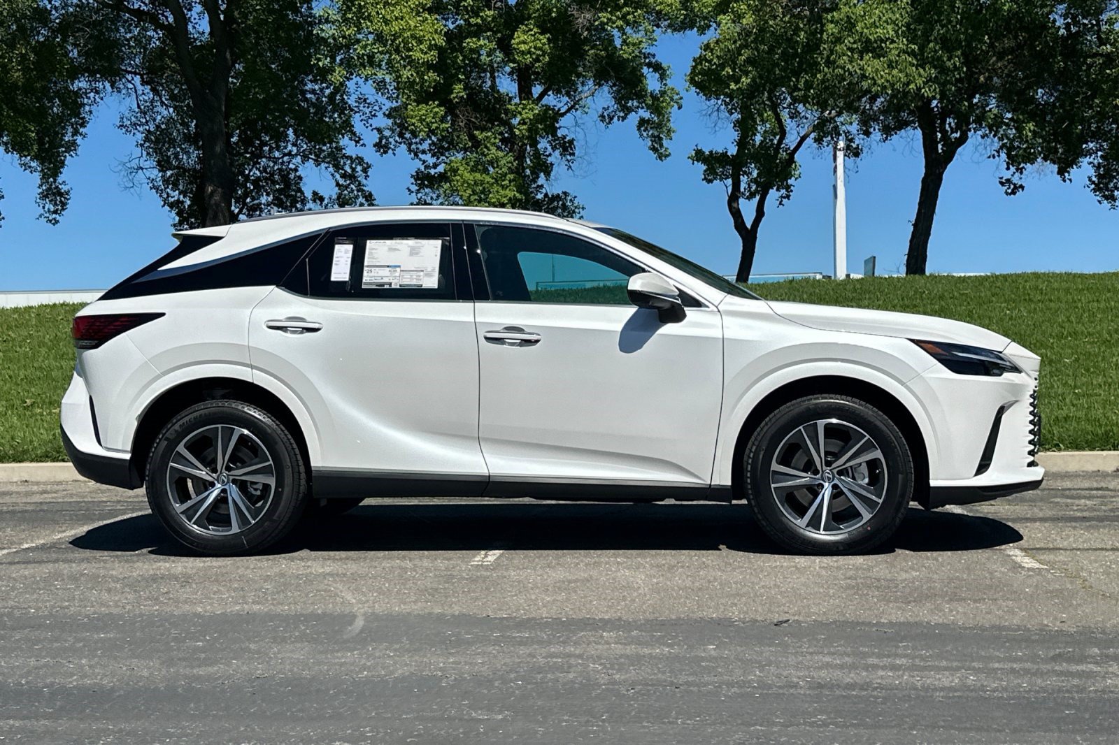 New 2026 Lexus RX 350 Premium FWD image 3
