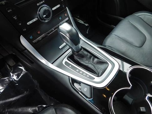 Used 2015 Ford Edge Titanium w/ Equipment Group 301A image 21