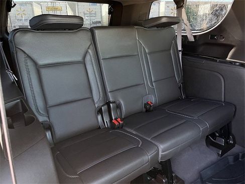 Used 2023 GMC Yukon XL Denali image 34