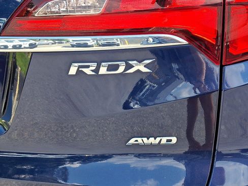 Used 2018 Acura RDX w/ Technology Package AWD/4WD image 30