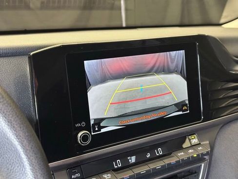 Used 2025 Toyota Camry LE FWD image 28