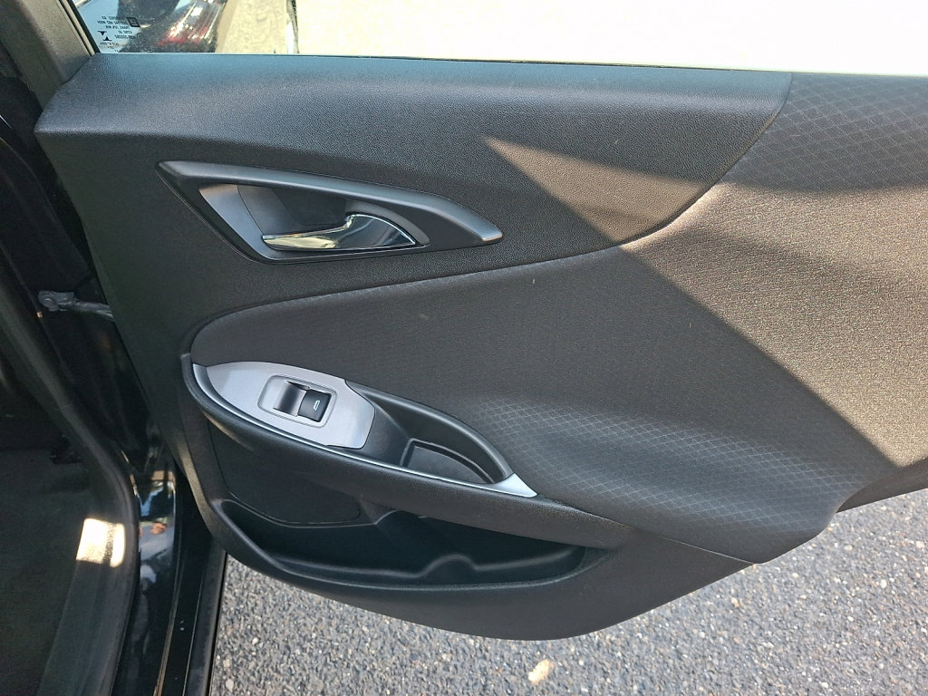 Used 2024 Chevrolet Malibu LT FWD image 18
