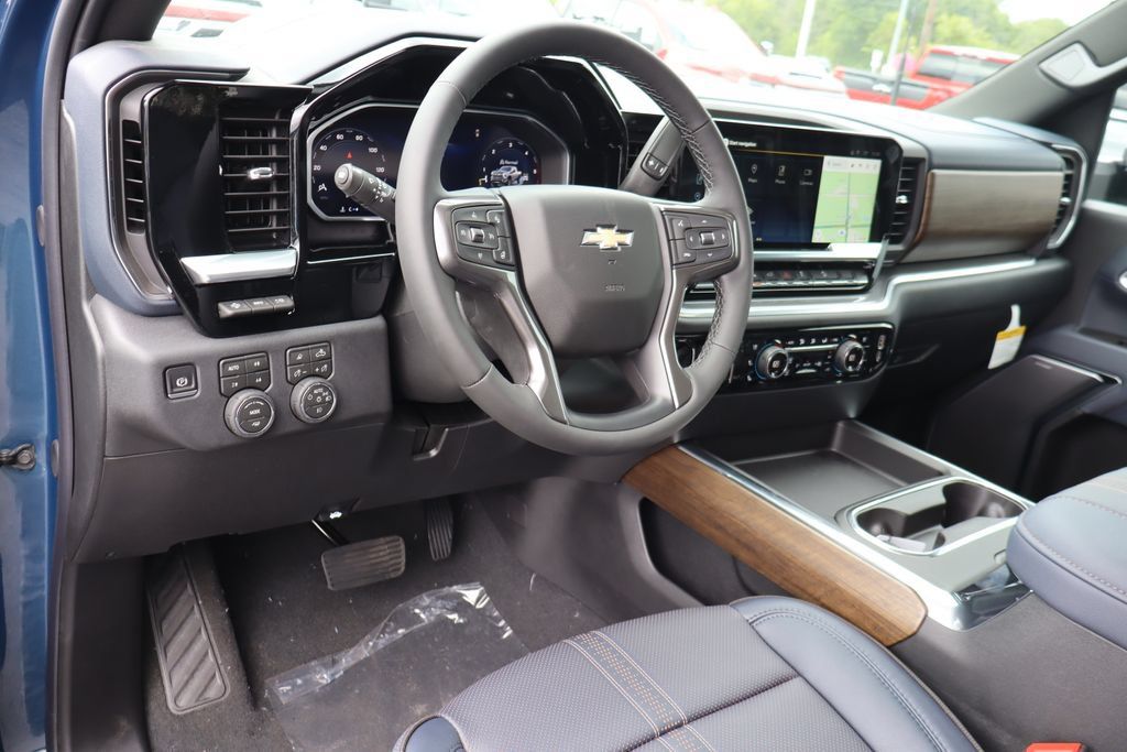 New 2026 Chevrolet Silverado 3500 High Country w/ Technology Package AWD/4WD image 6