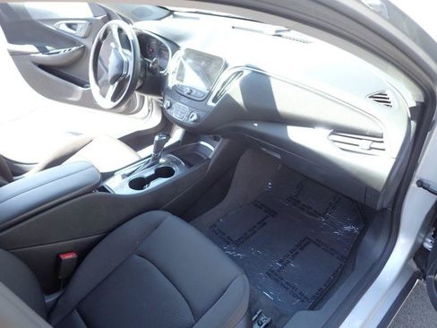 Used 2020 Chevrolet Malibu LT FWD image 12